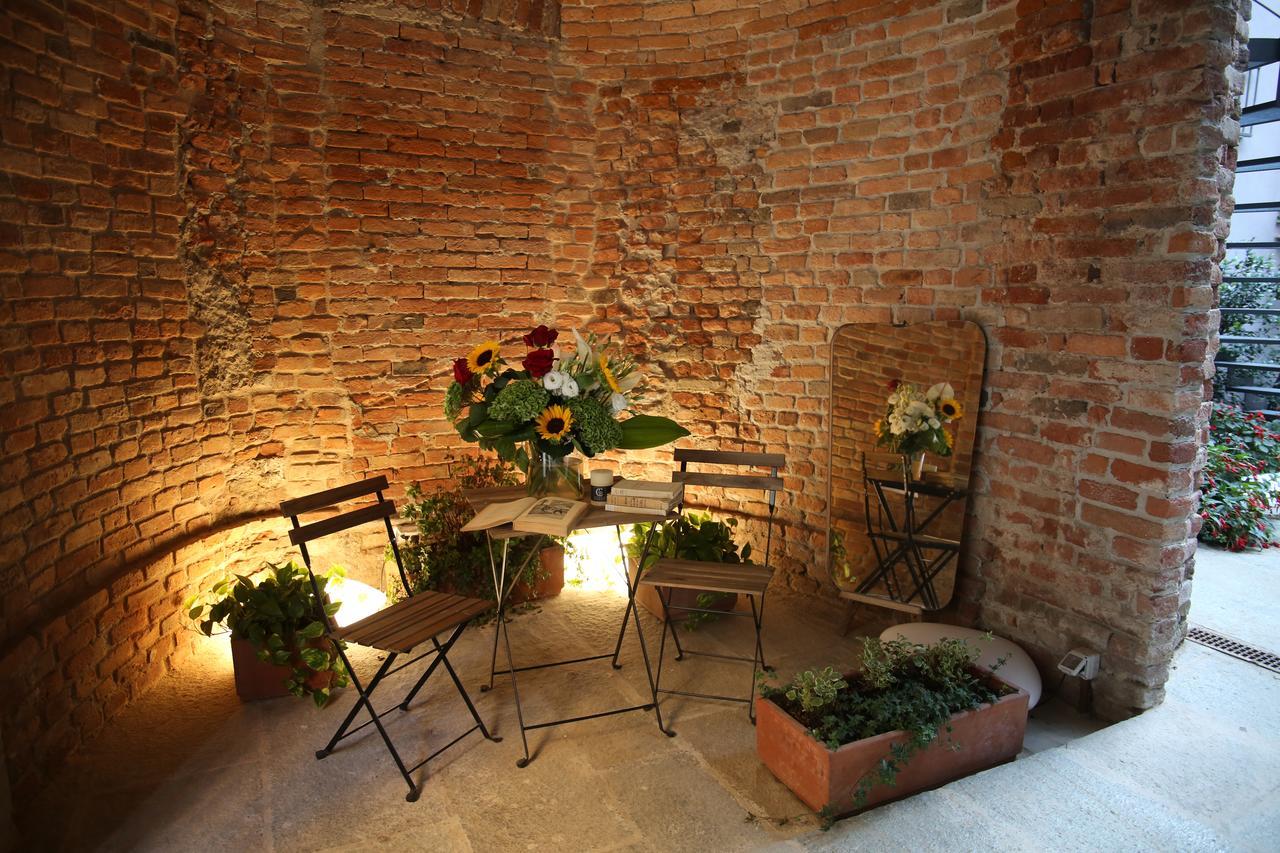 La Canonica - Charming Self-Catering Apartments In นิซซา มอนแฟร์ราโต ภายนอก รูปภาพ