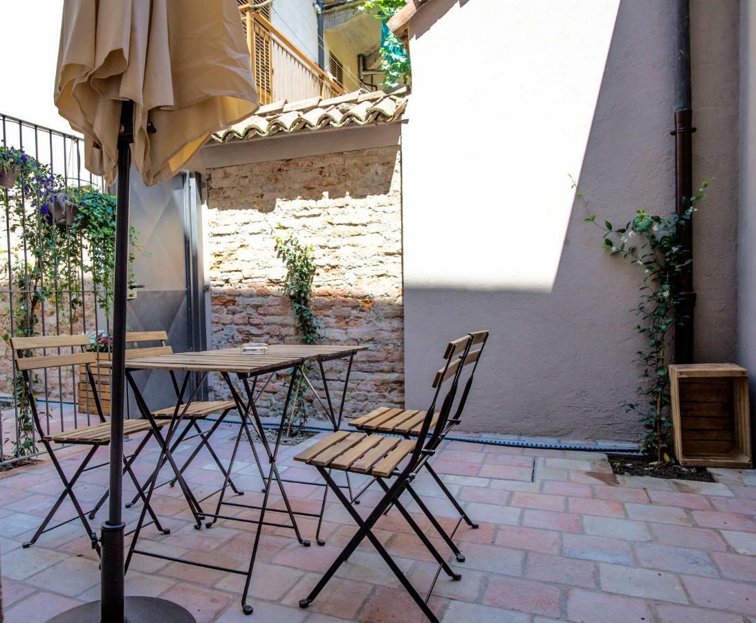 La Canonica - Charming Self-Catering Apartments In นิซซา มอนแฟร์ราโต ภายนอก รูปภาพ